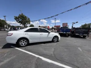 Toyota Camry Hybrid 2011
