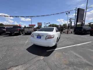 Toyota Camry Hybrid 2011