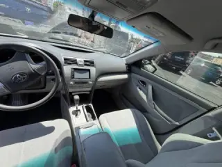 Toyota Camry Hybrid 2011