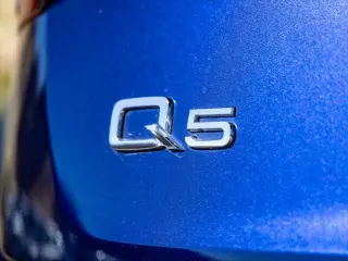 Audi Q5 2023 AWD quattro Premium 40 TFSI 4dr SUV