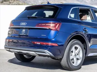 Audi Q5 2023 AWD quattro Premium 40 TFSI 4dr SUV