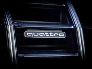 Audi Q5 2023 AWD quattro Premium 40 TFSI 4dr SUV