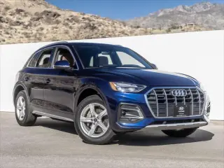 Audi Q5 2023 AWD quattro Premium 40 TFSI 4dr SUV