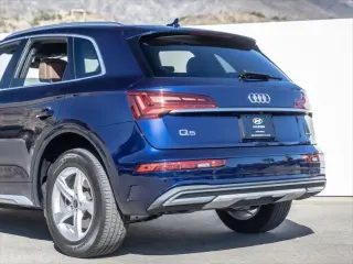 Audi Q5 2023 AWD quattro Premium 40 TFSI 4dr SUV