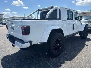 Jeep Gladiator 2022 4x4 Overland 4dr Crew Cab 5.0 ft. SB