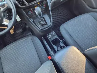 Ford Transit Connect 2022 XLT 4 puertas LWB furgoneta con puerta trasera elevadora