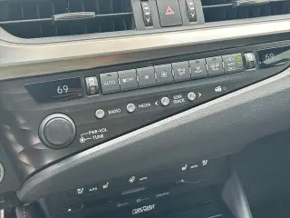Lexus ES 350 2019 F SPORT 4dr Sedán