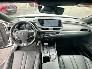 Lexus ES 350 2019 F SPORT 4dr Sedán