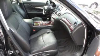 Infiniti Q70L 2015