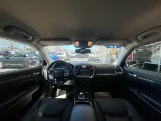Chrysler 300 2019