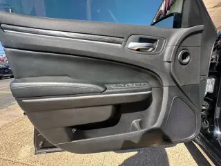 Chrysler 300 2019