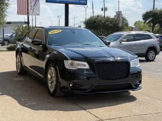 Chrysler 300 2019