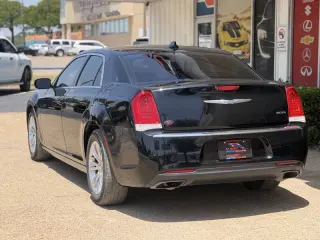 Chrysler 300 2019