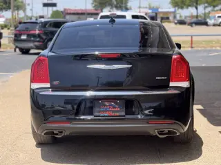 Chrysler 300 2019