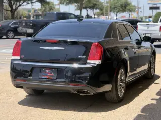 Chrysler 300 2019