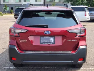 Subaru Outback 2025