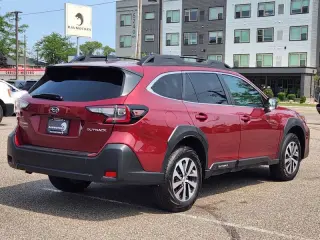 Subaru Outback 2025