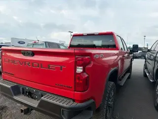 Chevrolet Silverado 2500HD 2022 4x4 Custom 4dr Crew Cab SB