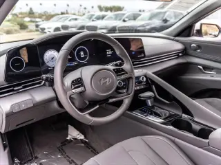 Hyundai ELANTRA 2025 SEL Convenience 4dr Sedán