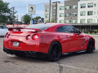 Nissan GT-R 2012