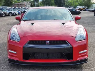 Nissan GT-R 2012