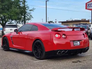 Nissan GT-R 2012