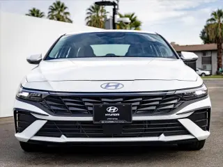 Hyundai ELANTRA Hybrid 2026 Limited 4dr Sedán