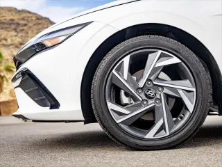 Hyundai ELANTRA Hybrid 2026 Limited 4dr Sedán