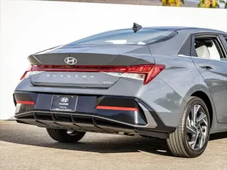 Hyundai ELANTRA Híbrido 2025 Limited 4dr Sedán