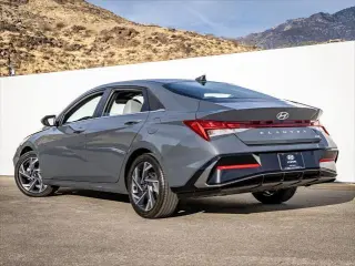 Hyundai ELANTRA Híbrido 2025 Limited 4dr Sedán