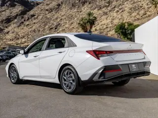 Hyundai ELANTRA 2024 SEL 4dr Sedán