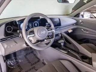Hyundai ELANTRA 2024 SEL 4dr Sedán