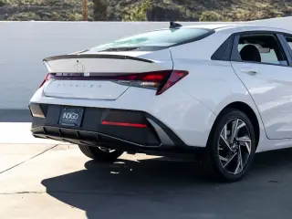 Hyundai ELANTRA 2025 SEL Sport 4dr Sedán