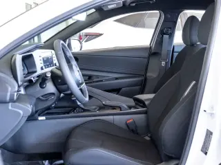 Hyundai ELANTRA 2025 SEL Sport 4dr Sedán