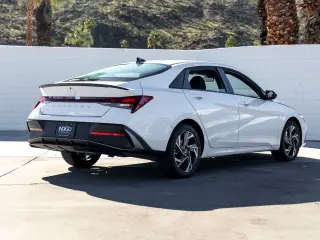 Hyundai ELANTRA 2025 SEL Sport 4dr Sedán