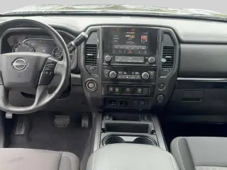 Nissan Titan 2024 4x2 SV 4dr Crew Cab 5.6 ft. SB
