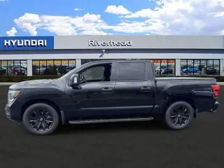 Nissan Titan 2024 4x2 SV 4dr Crew Cab 5.6 ft. SB