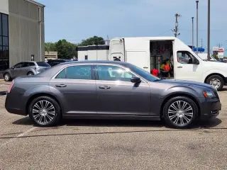 Chrysler 300 2013