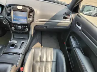 Chrysler 300 2013