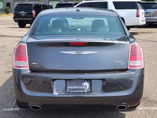 Chrysler 300 2013