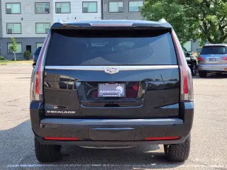 Cadillac Escalade 2018