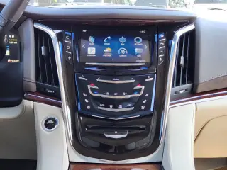 Cadillac Escalade 2015