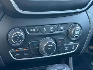 Jeep Cherokee 2021 Latitude 4 SUV