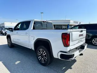 GMC Sierra 1500 2023 4x4 AT4 4dr Crew Cab 5.8 ft. SB