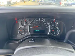 Chevrolet Express 2024 2500 furgón de carga de 3 puertas