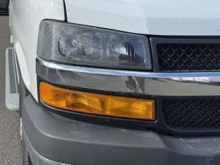 Chevrolet Express 2024 2500 furgón de carga de 3 puertas