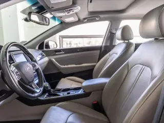 Hyundai SONATA 2019 Limited 4dr Sedán