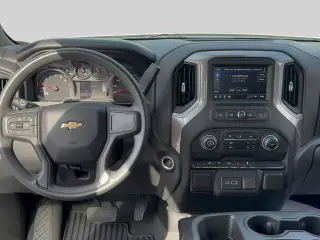 Chevrolet Silverado 1500 2023 4x4 Custom 4dr Crew Cab 5.8 ft. SB