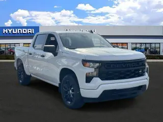 Chevrolet Silverado 1500 2023 4x4 Custom 4dr Crew Cab 5.8 ft. SB