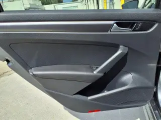 Volkswagen Passat 2016 1.8T R-Line 4dr Sedán